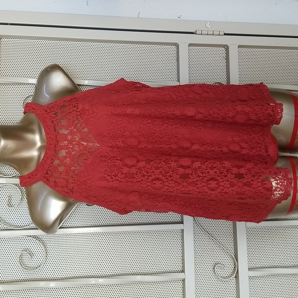 MONTEAU Lace Sleeveless Choker top. Size L *new* (N6)